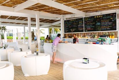 TOS Beach Bar & Restaurant 