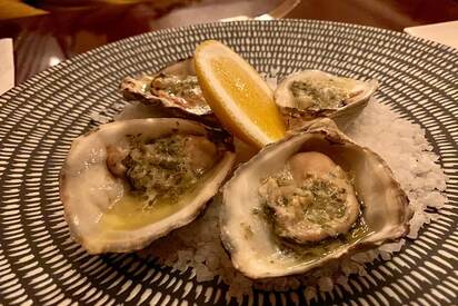 Shuckers Oyster Bar Seattle 
