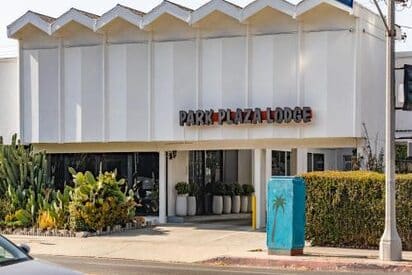 Park Plaza Lodge Los Angeles - Lowest Flight Fares Park Plaza Lodge Los Angeles