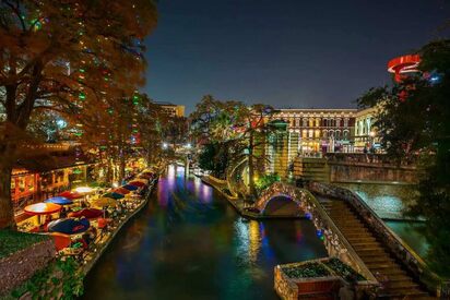 San Antonio Riverwalk - Lowest Flight Fares San Antonio Riverwalk